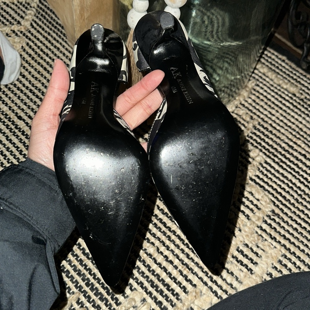 Anne Klein pointed heels - Picture 5 of 6